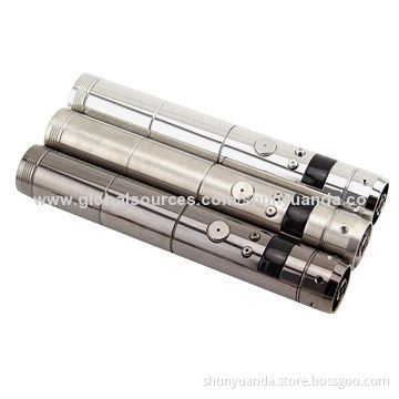 Electronic cigarette mod with variable voltage mod